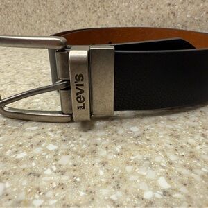 Levi's Reversible Black/Brown Leather Belt with Silver Buckle Mens Medium